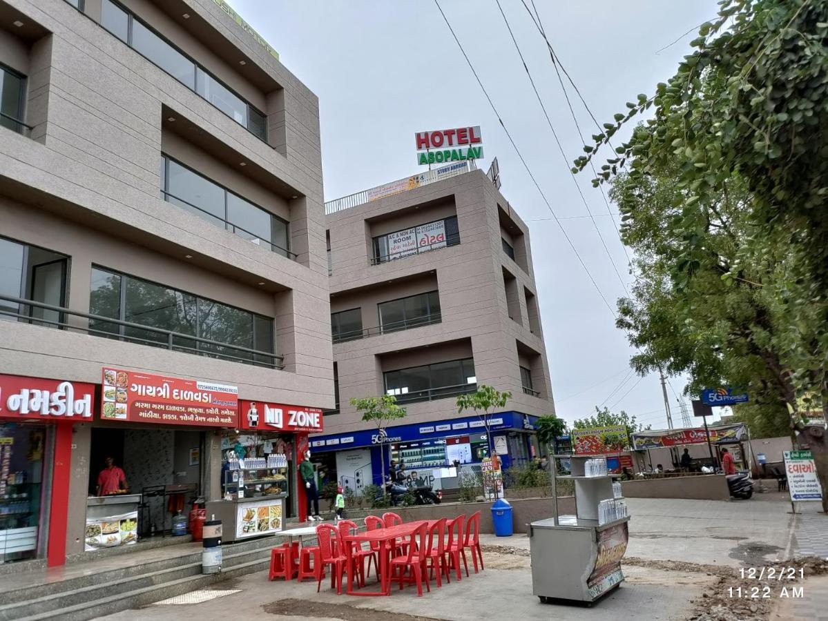 Hotel Asopalav Gandhinagar Zewnętrze zdjęcie