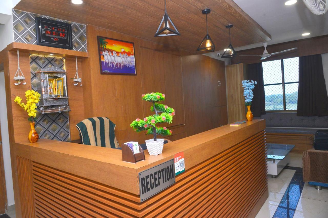 Hotel Asopalav Gandhinagar Zewnętrze zdjęcie