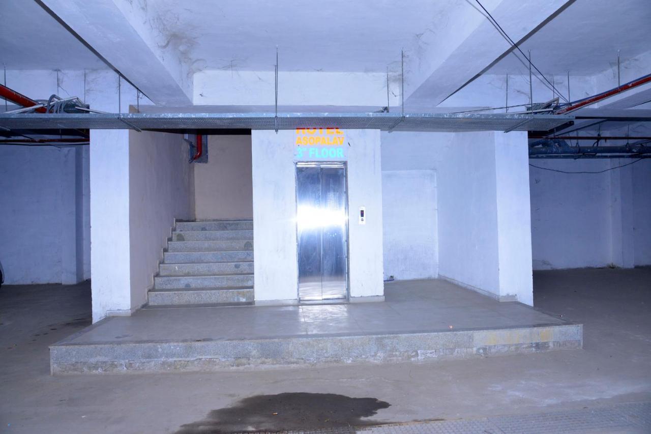 Hotel Asopalav Gandhinagar Zewnętrze zdjęcie