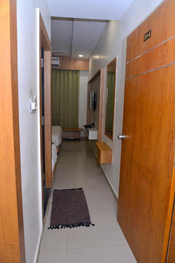 Hotel Asopalav Gandhinagar Zewnętrze zdjęcie