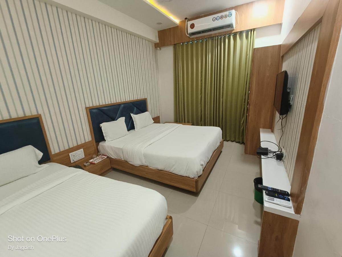 Hotel Asopalav Gandhinagar Zewnętrze zdjęcie